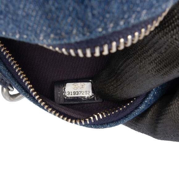 Chanel 19 Round Clutch With Chain #246468C25B - Picture 5 of 8